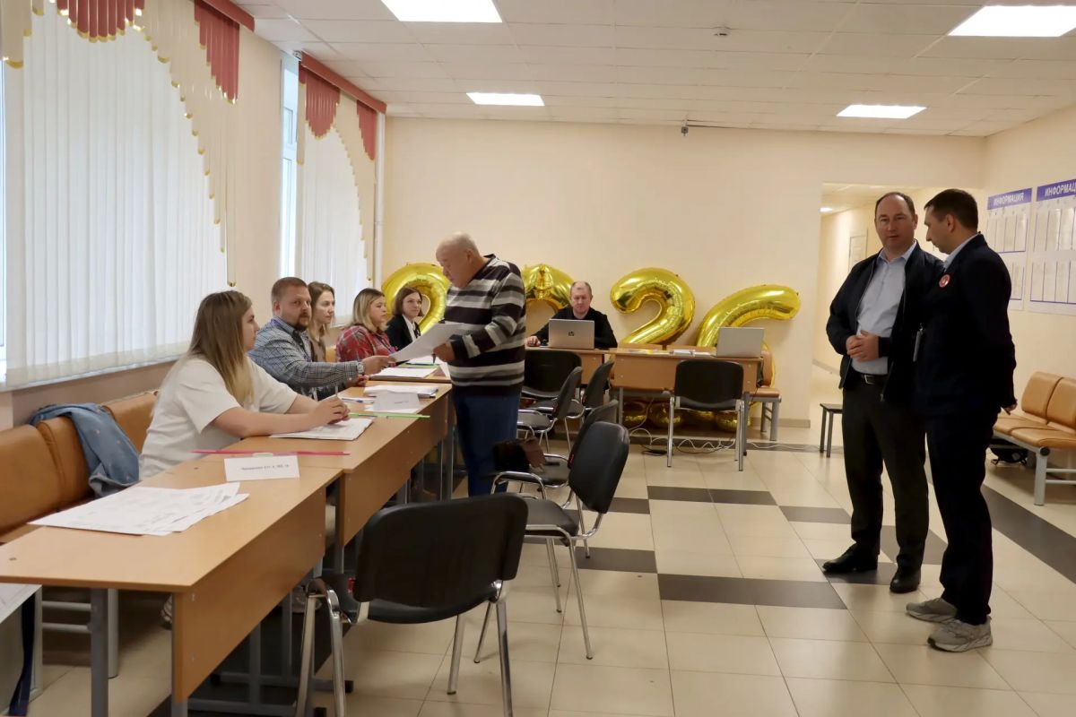 Сергей Мужальских проверил работу избирательных участков в Ступино