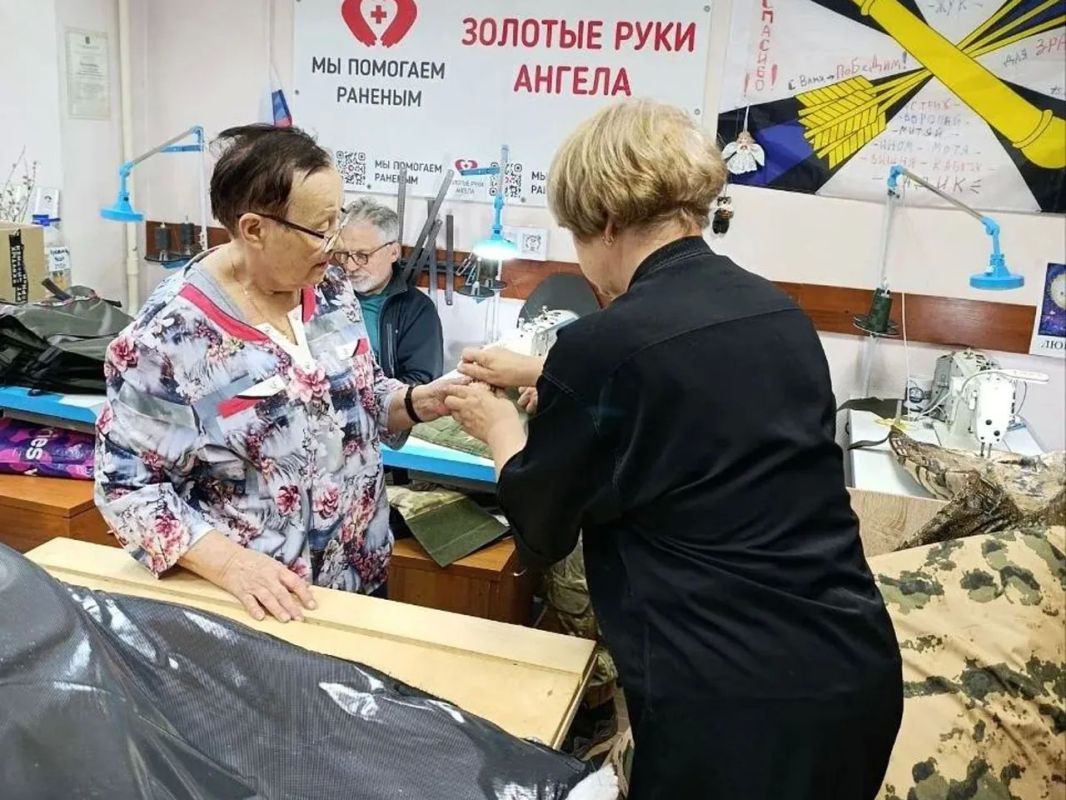 Волонтёры из Котельников Московской области изготовили 12 маскировочных сетей и 45 тактических носилок Волонтёры из Котельников Московской области изготовили 12 маскировочных сетей и 45 тактических носилок
