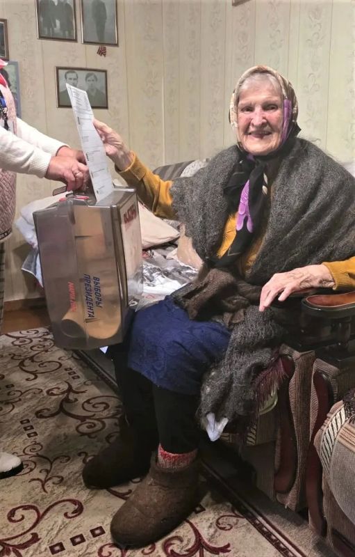 101-летняя жительница Воскресенска Клавдия Волкова проголосовала на выборах