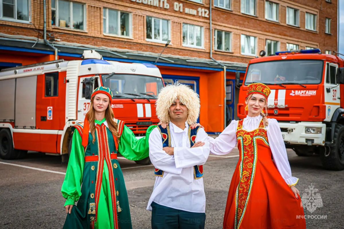Клинские огнеборцы показали «характер героев» через призму народных традиций Клинские огнеборцы показали «характер героев» через призму народных традиций