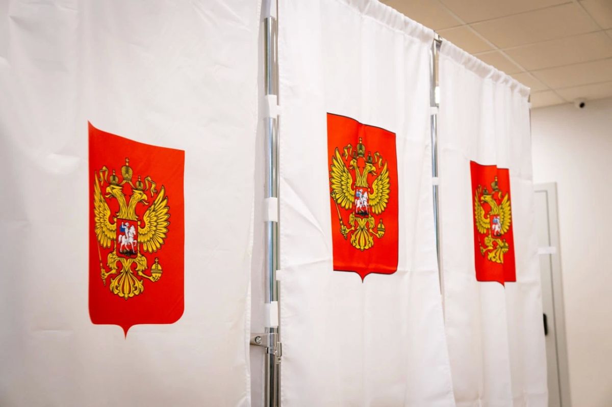 Жители Люберец продолжают голосовать на выборах депутатов федерального и регионального уровней Жители Люберец продолжают голосовать на выборах депутатов федерального и регионального уровней