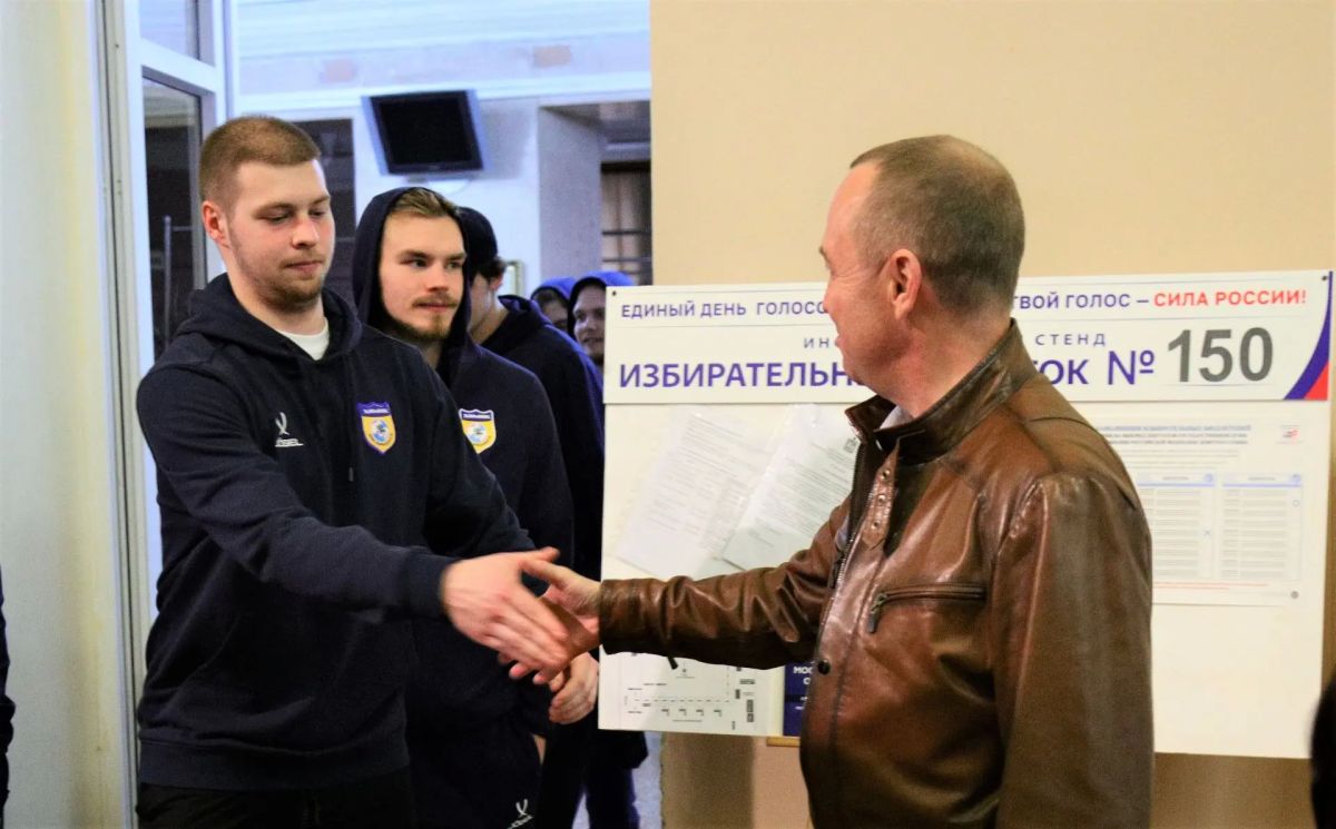 Алексей Малкин: С представителем «Союза женщин России» Асей Исаевой посетили несколько участков Алексей Малкин: С представителем «Союза женщин России» Асей Исаевой посетили несколько участков