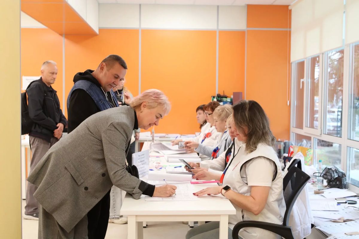 Александр Сухачев проголосовал на выборах в Ступино Александр Сухачев проголосовал на выборах в Ступино