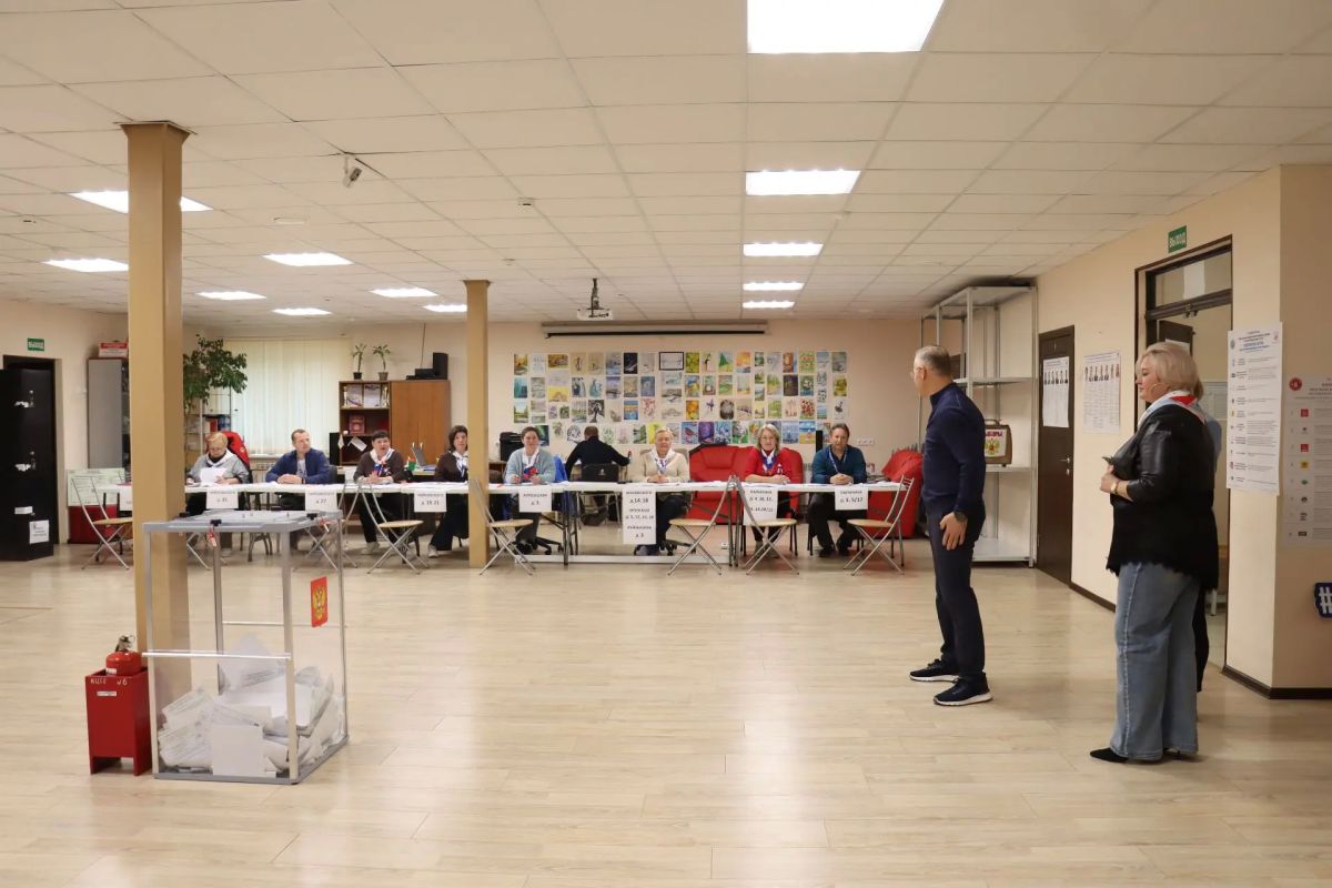 Александр Коган проверил работу избирательных участков в Ступино Александр Коган проверил работу избирательных участков в Ступино
