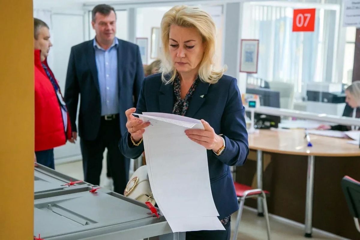 Александр Гречищев: Сегодня ровно в 8:00 открылись 120 постоянных избирательных участков, расположенных на территории Городского округа Коломна Александр Гречищев: Сегодня ровно в 8:00 открылись 120 постоянных избирательных участков, расположенных на территории Городского округа Коломна