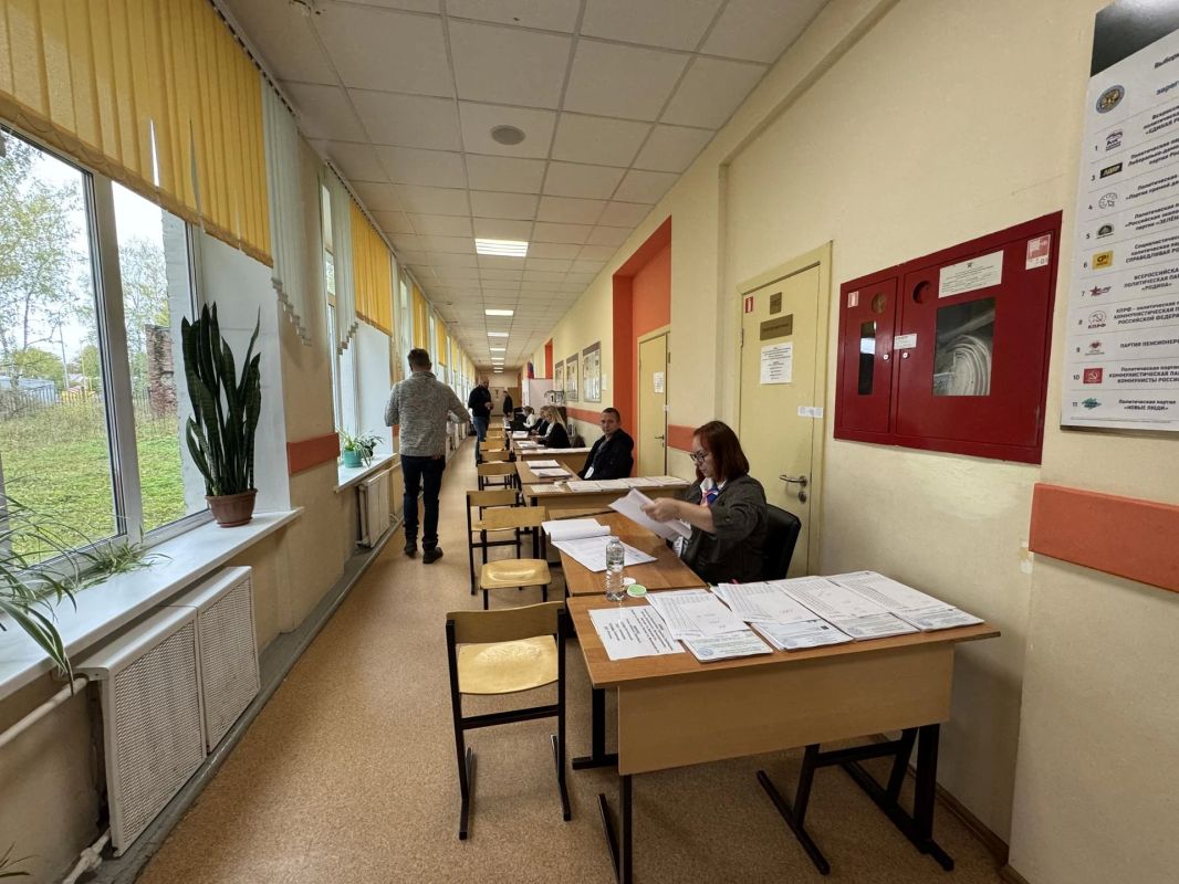 На избирательном участке №2769 в Сергиевом Посаде проголосовало уже более 30 человек На избирательном участке №2769 в Сергиевом Посаде проголосовало уже более 30 человек