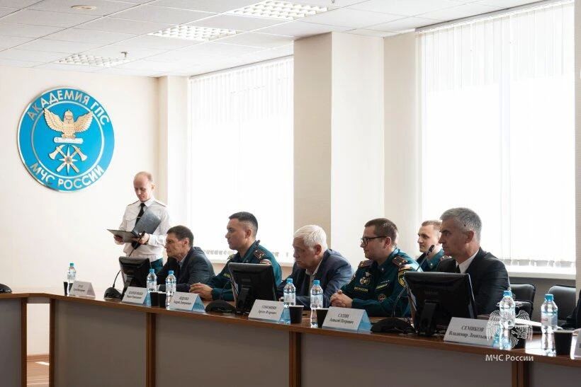 В Академии ГПС МЧС России состоялся выпуск адъюнктов заочной формы обучения В Академии ГПС МЧС России состоялся выпуск адъюнктов заочной формы обучения