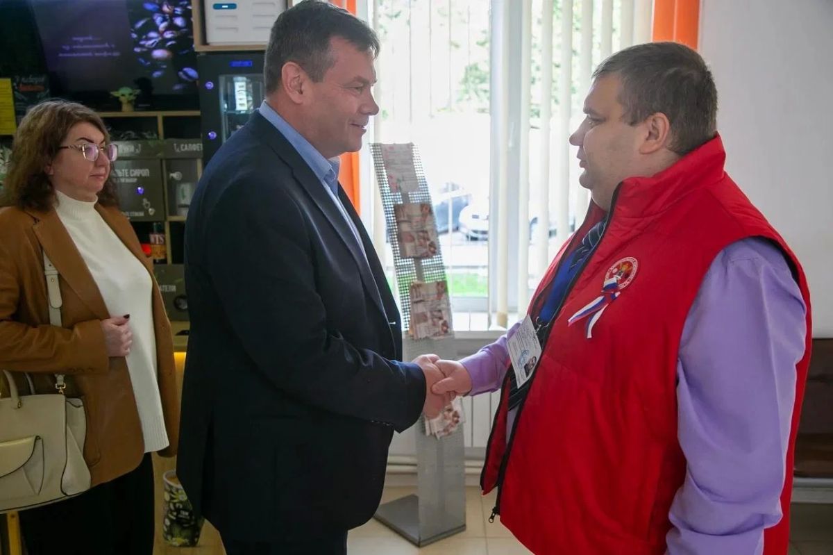 Александр Гречищев: Сегодня ровно в 8:00 открылись 120 постоянных избирательных участков, расположенных на территории Городского округа Коломна Александр Гречищев: Сегодня ровно в 8:00 открылись 120 постоянных избирательных участков, расположенных на территории Городского округа Коломна