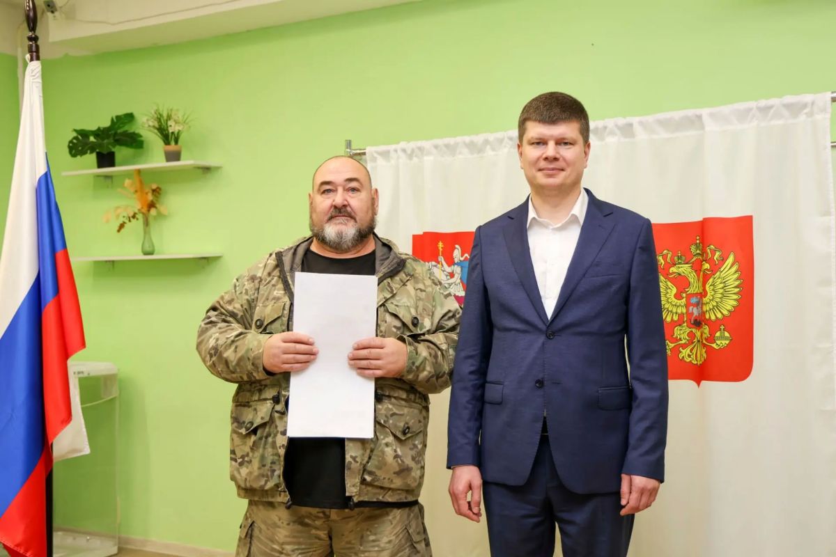 Посетил избирательные участки, расположенные в школах № 5, 22, гимназии «Новое поколение» и в культурном центре «Досуг» Посетил избирательные участки, расположенные в школах № 5, 22, гимназии «Новое поколение» и в культурном центре «Досуг»