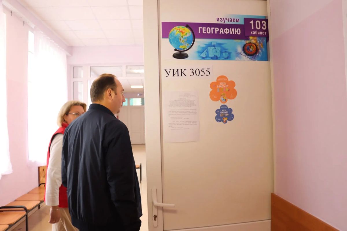 Сергей Мужальских проверил работу избирательных участков в Ступино Сергей Мужальских проверил работу избирательных участков в Ступино