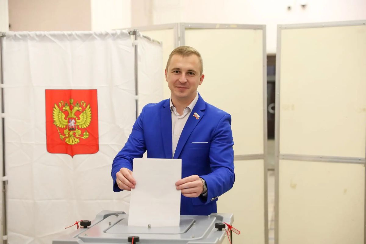 Константин Михальков: Сегодня на избирательных участках Солнечногорска уже побывали дети Великой Отечественной войны, участники СВО, Почётные граждане округа, молодёжь, депутаты Совета депутатов, врачи, работники культуры и... Константин Михальков: Сегодня на избирательных участках Солнечногорска уже побывали дети Великой Отечественной войны, участники СВО, Почётные граждане округа, молодёжь, депутаты Совета депутатов, врачи, работники культуры и...