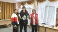 Сегодня на избирательных участках Домодедово можно встретить целые семьи — родителей с детьми, представителей старшего поколения, а также молодых людей, которые впервые принимают участие в голосовании