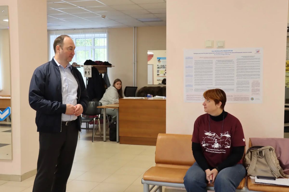 Сергей Мужальских проверил работу избирательных участков в Ступино Сергей Мужальских проверил работу избирательных участков в Ступино