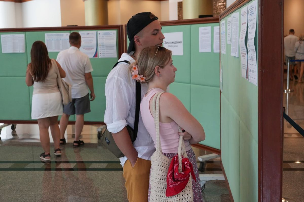 В Паттайе на выборах депутатов Государственной Думы Федерального Собрания Российской Федерации девятого созыва уже проголосовали более 400 человек В Паттайе на выборах депутатов Государственной Думы Федерального Собрания Российской Федерации девятого созыва уже проголосовали более 400 человек