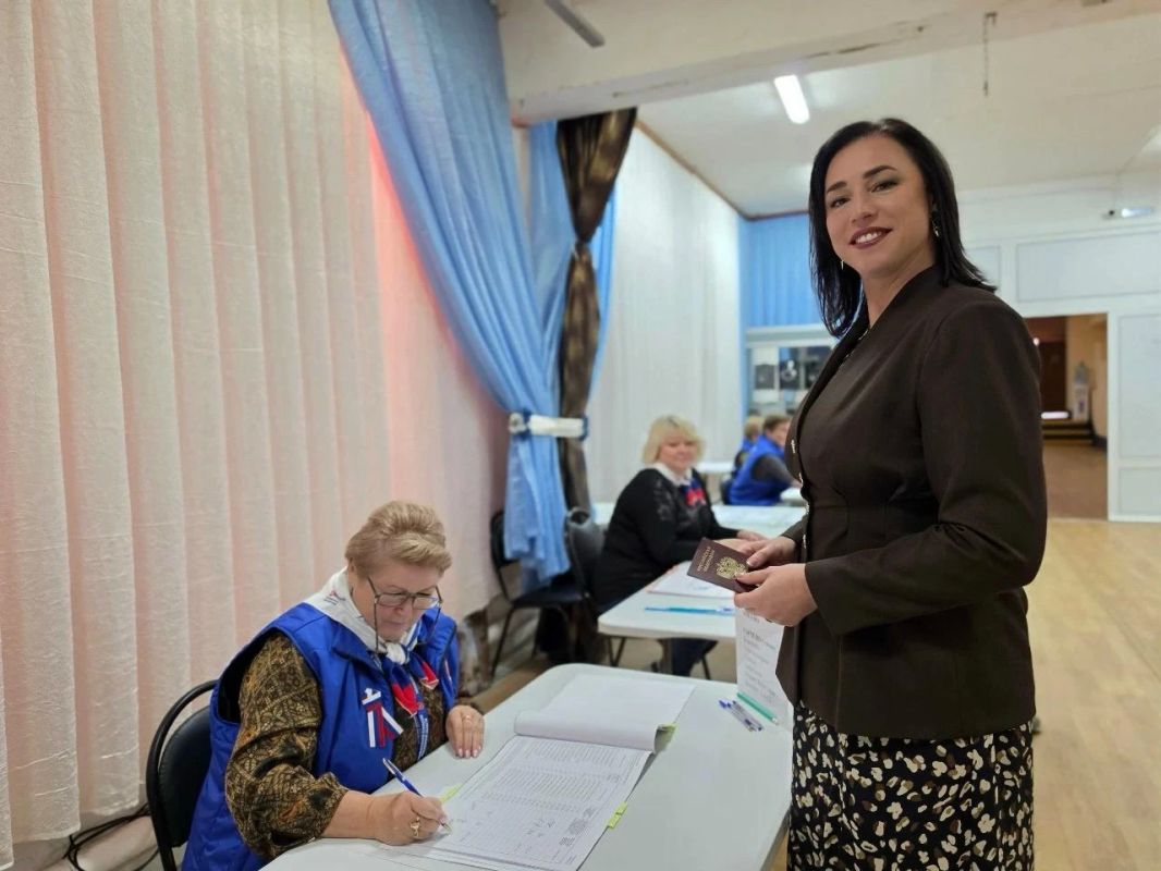 Депутат Московской областной думы Екатерина Лобышева проголосовала на избирательном участке в селе Акатьево Городского округа Коломна Депутат Московской областной думы Екатерина Лобышева проголосовала на избирательном участке в селе Акатьево Городского округа Коломна