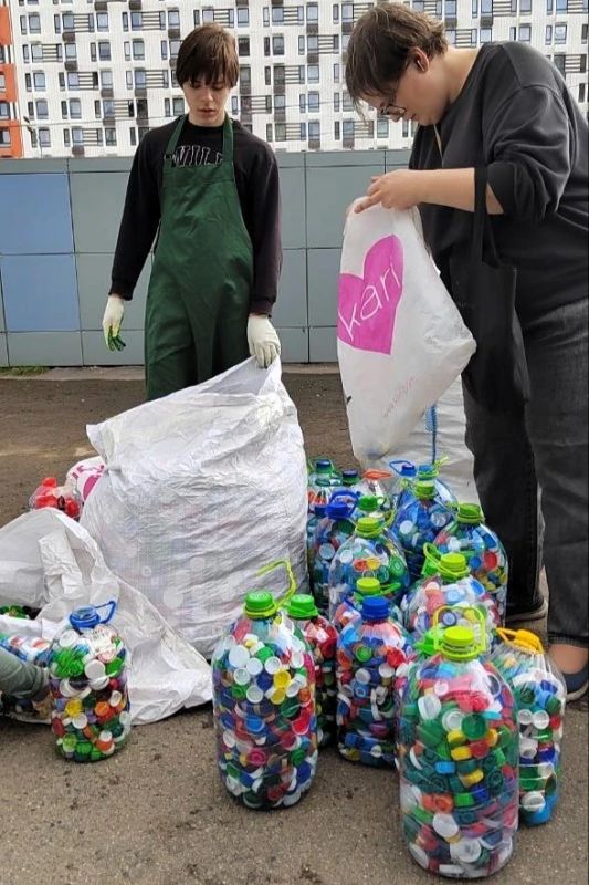 Внушительный объем добра: в Мытищах установили эко-рекод по сбору перерабатываемых материалов Внушительный объем добра: в Мытищах установили эко-рекод по сбору перерабатываемых материалов