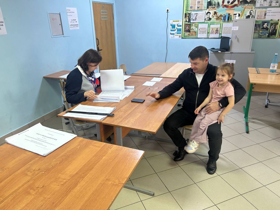 Дорогие друзья!. Сегодня, 19 сентября, для нашей семьи важный и торжественный день Дорогие друзья!. Сегодня, 19 сентября, для нашей семьи важный и торжественный день