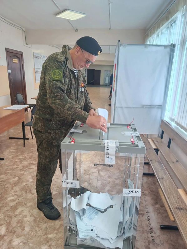 Михаил Собакин: Ветераны специальной военной операции делают выбор за будущее страны Во второй день голосования на наши избирательные участки приходят наши бойцы, участники местного отделения Ассоциации Ветеранов СВО. Для... Михаил Собакин: Ветераны специальной военной операции делают выбор за будущее страны Во второй день голосования на наши избирательные участки приходят наши бойцы, участники местного отделения Ассоциации Ветеранов СВО. Для...