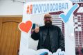В деревне Гребнево на избирательном участке проголосовал Андрей Ковалёв — предприниматель, владелец усадьбы Гребнево, музыкант, друг города Щёлково