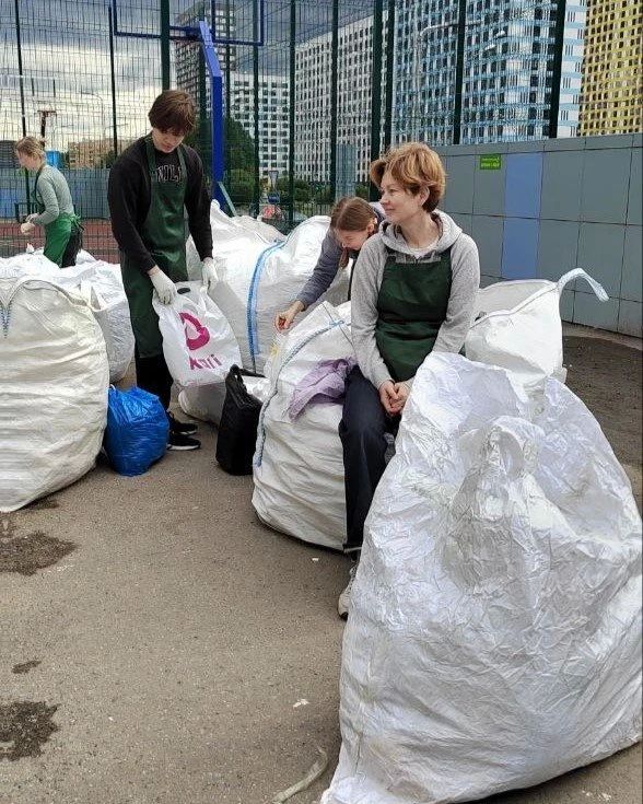 Внушительный объем добра: в Мытищах установили эко-рекод по сбору перерабатываемых материалов Внушительный объем добра: в Мытищах установили эко-рекод по сбору перерабатываемых материалов