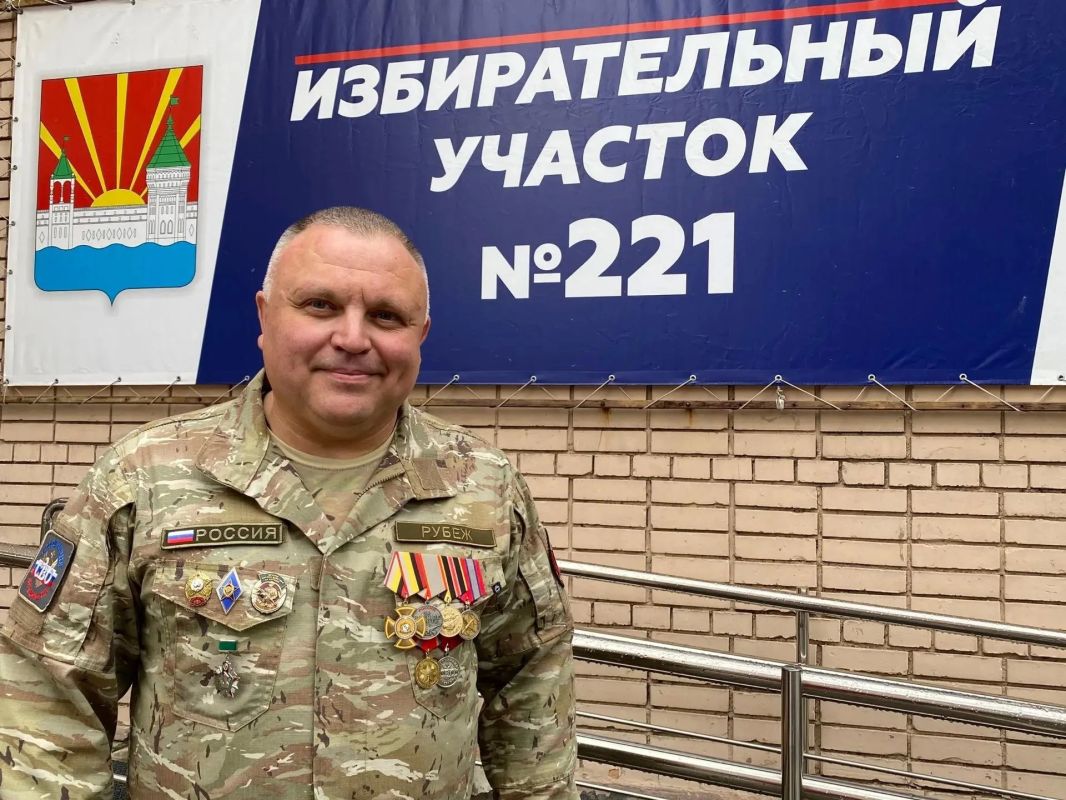 Ветеран СВО Люберец проголосовал за стабильность и будущее страны Ветеран СВО Люберец проголосовал за стабильность и будущее страны