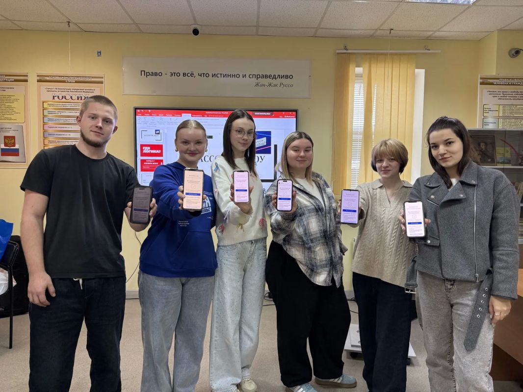 Михаил Собакин: Активисты «Молодой Гвардии Единой России» приняли участие в выборах Михаил Собакин: Активисты «Молодой Гвардии Единой России» приняли участие в выборах