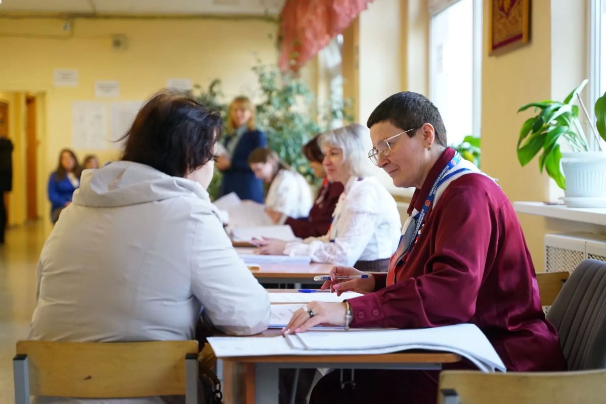 Жители Старых Химок выбирают депутатов Госдумы, Мособлдумы и местного Совета Жители Старых Химок выбирают депутатов Госдумы, Мособлдумы и местного Совета