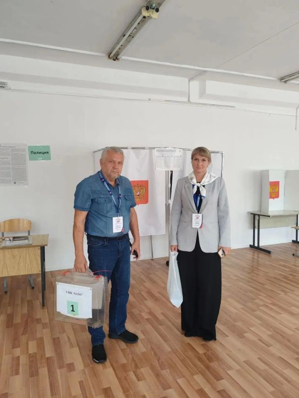 Члены участковых комиссий проводят надомное голосование для жителей Люберец Члены участковых комиссий проводят надомное голосование для жителей Люберец