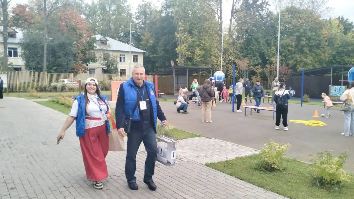 На избирательном участке в Климовске устроили «Весёлые старты» На избирательном участке в Климовске устроили «Весёлые старты»
