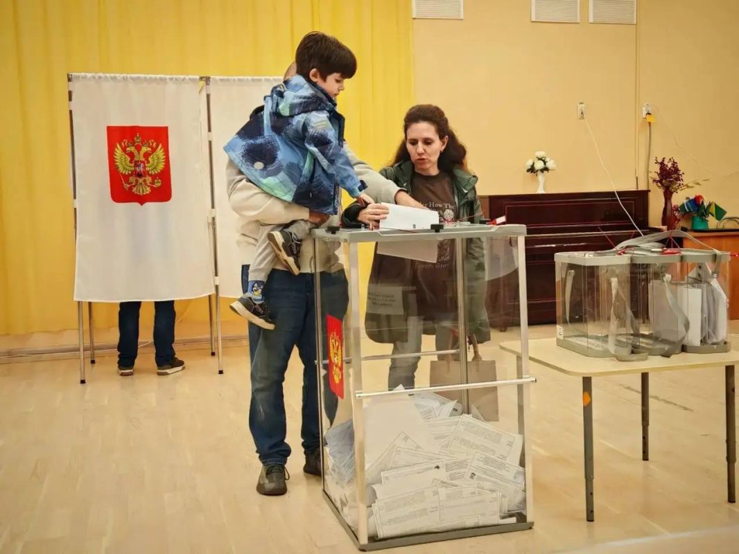 Призер Всероссийской олимпиады по информатике Павел Щавелев впервые проголосовал в Подольске Призер Всероссийской олимпиады по информатике Павел Щавелев впервые проголосовал в Подольске