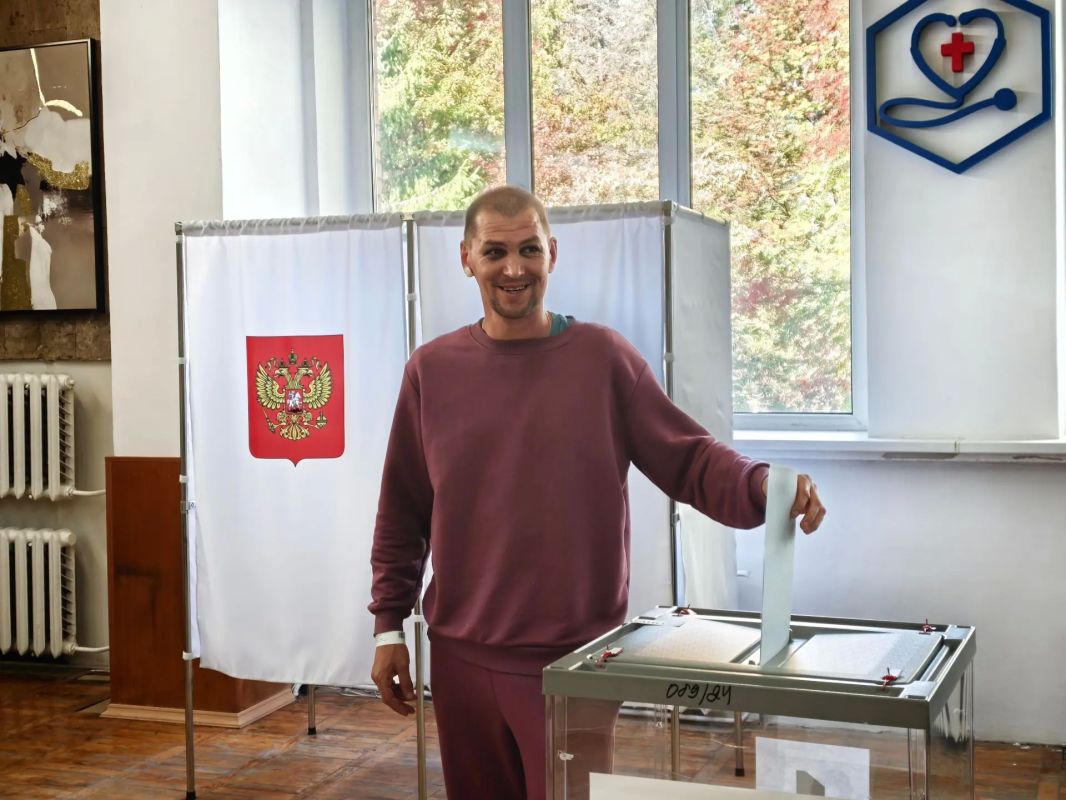 Константин Михальков: На временном избирательном участке, который работает в Солнечногорской больнице могут проголосовать пациенты, которые находятся на лечении в стационаре Константин Михальков: На временном избирательном участке, который работает в Солнечногорской больнице могут проголосовать пациенты, которые находятся на лечении в стационаре