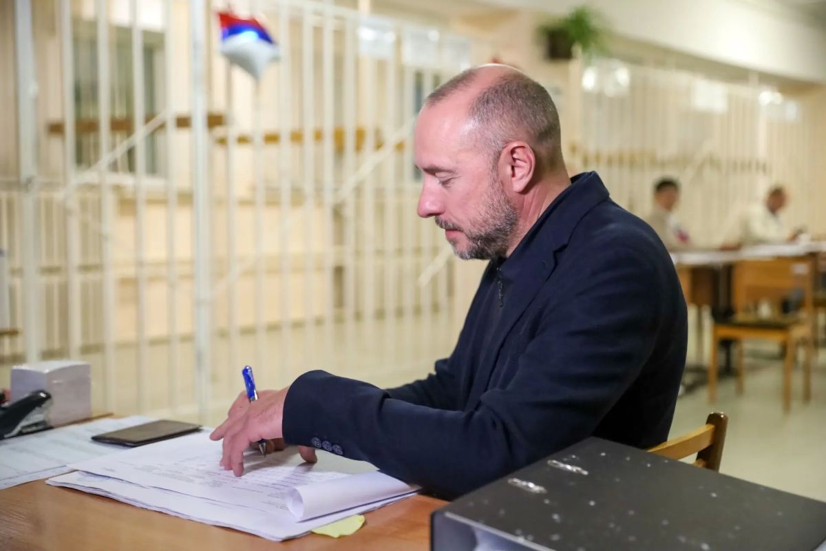 Константин Михальков: Сегодня проголосовал на избирательном участке в Гимназии №6 Константин Михальков: Сегодня проголосовал на избирательном участке в Гимназии №6