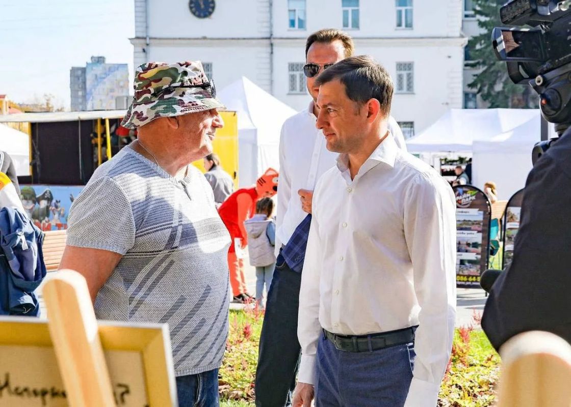 Сегодня отмечает день рождения председатель Совета муниципальных образований Московской области, советник Вице-губернатора Московской области Николай Александрович Ханин Сегодня отмечает день рождения председатель Совета муниципальных образований Московской области, советник Вице-губернатора Московской области Николай Александрович Ханин