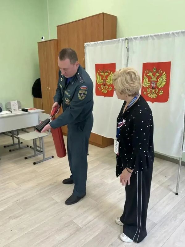 Сотрудники МЧС России обеспечили пожарную безопасность выборов в Подмосковье Сотрудники МЧС России обеспечили пожарную безопасность выборов в Подмосковье