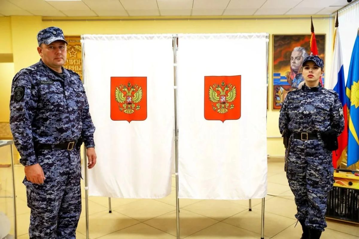 Росгвардейцы обеспечили правопорядок в период проведения Единого дня голосования в Подмосковье Росгвардейцы обеспечили правопорядок в период проведения Единого дня голосования в Подмосковье
