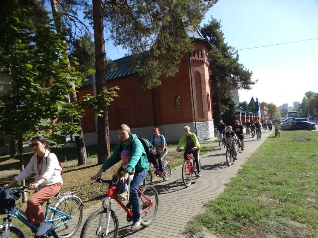В Раменском прошёл велопробег, организованный приходом храма Казанской иконы Божией Матери В Раменском прошёл велопробег, организованный приходом храма Казанской иконы Божией Матери