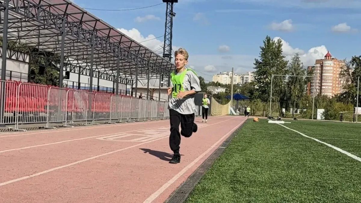 Более ста школьников сдали нормативы ГТО в Дзержинском Более ста школьников сдали нормативы ГТО в Дзержинском