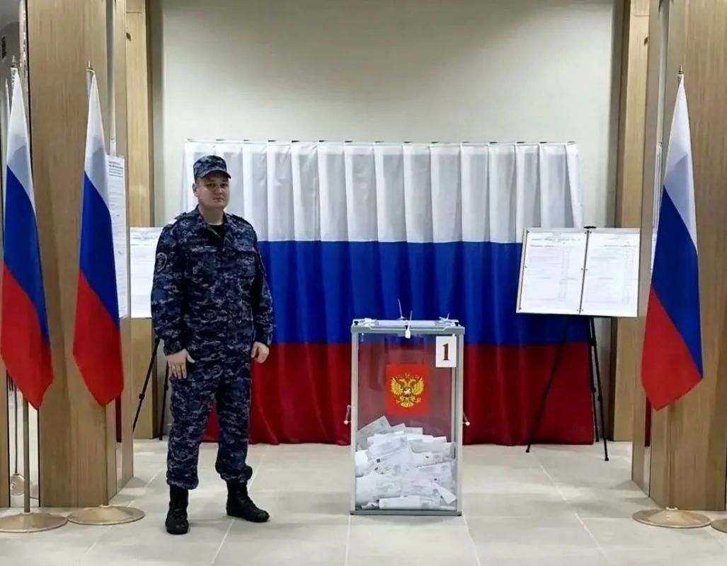 Росгвардейцы обеспечили правопорядок в период проведения Единого дня голосования в Подмосковье Росгвардейцы обеспечили правопорядок в период проведения Единого дня голосования в Подмосковье