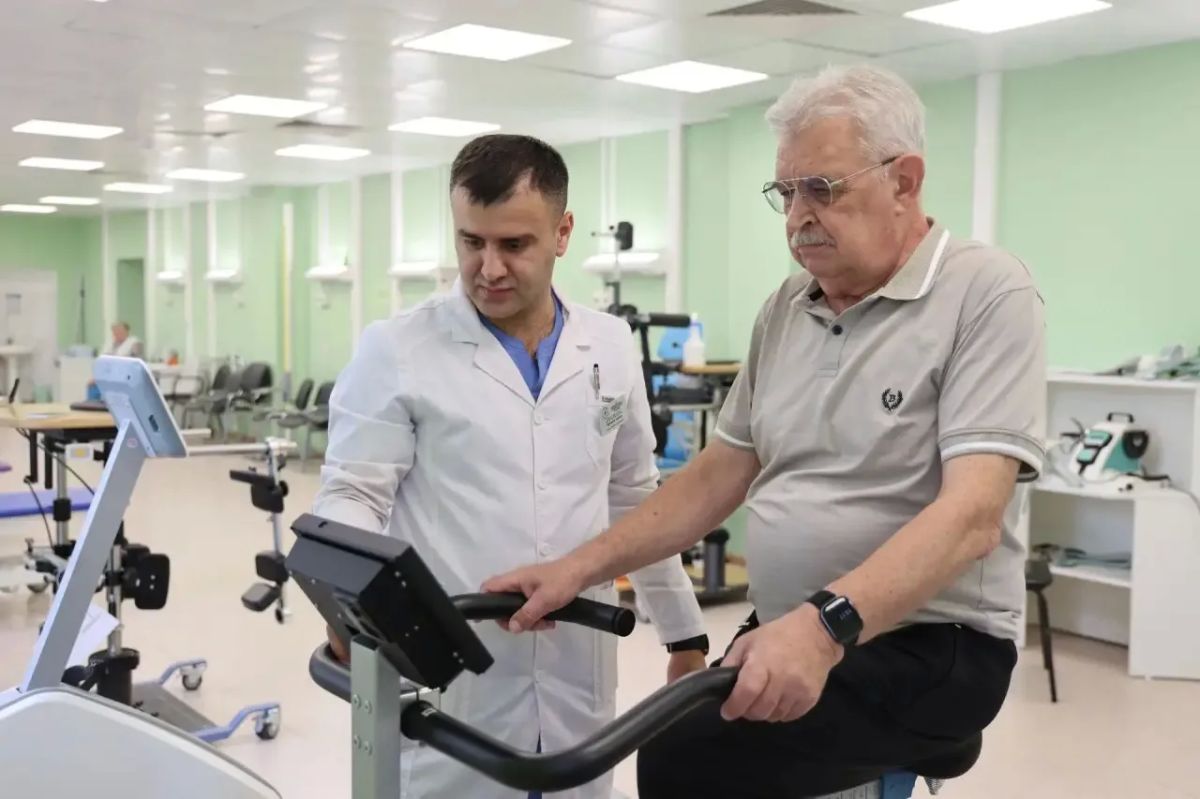 Врачи Электростальской больницы помогли 76-летней пациентке вернуться к самостоятельной ходьбе после инсульта Врачи Электростальской больницы помогли 76-летней пациентке вернуться к самостоятельной ходьбе после инсульта
