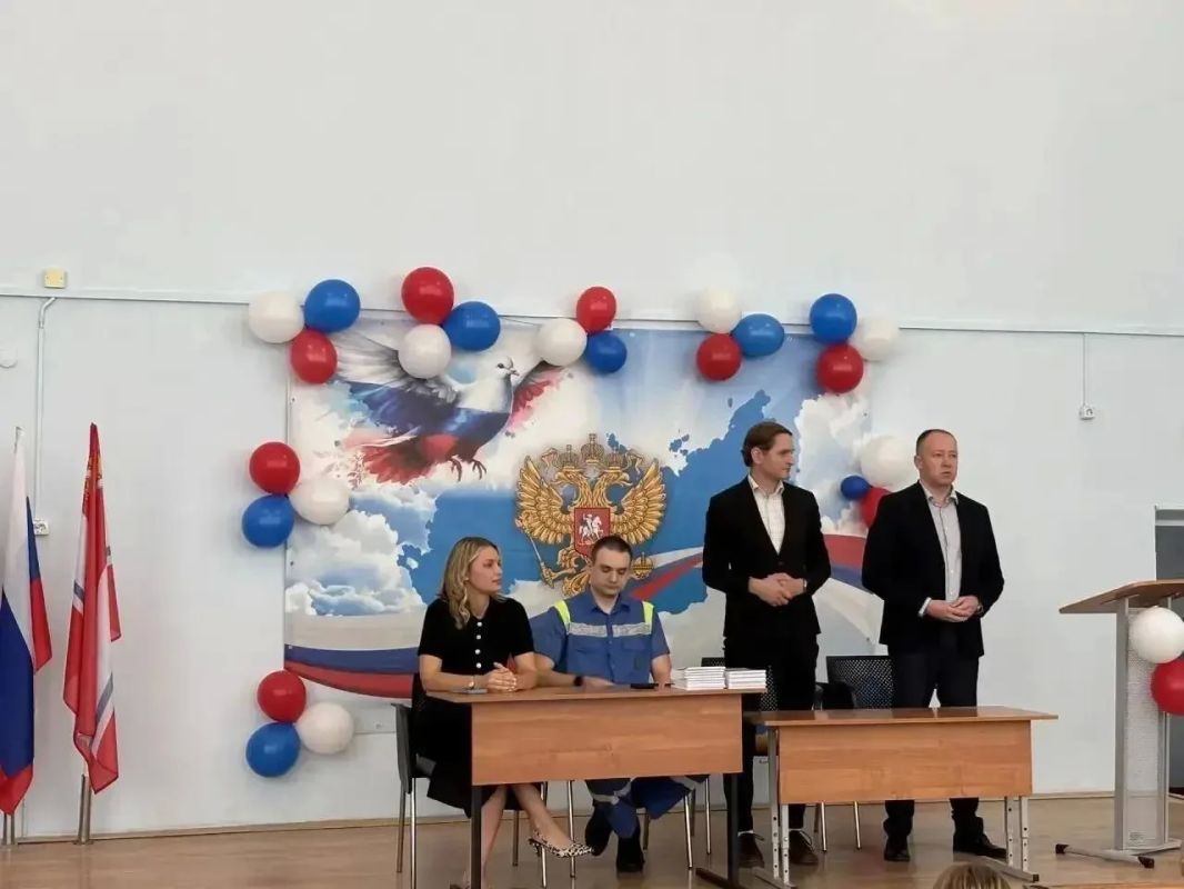 Кадры для медицины. По итогам прошлого учебного года 16 молодых специалистов пришли работать в систему скорой помощи округа Кадры для медицины. По итогам прошлого учебного года 16 молодых специалистов пришли работать в систему скорой помощи округа