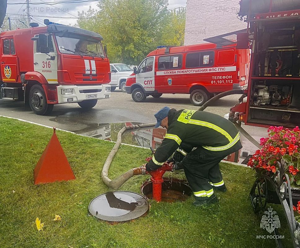 В Коломне прошли пожарно-тактические учения на социально значимом объекте В Коломне прошли пожарно-тактические учения на социально значимом объекте