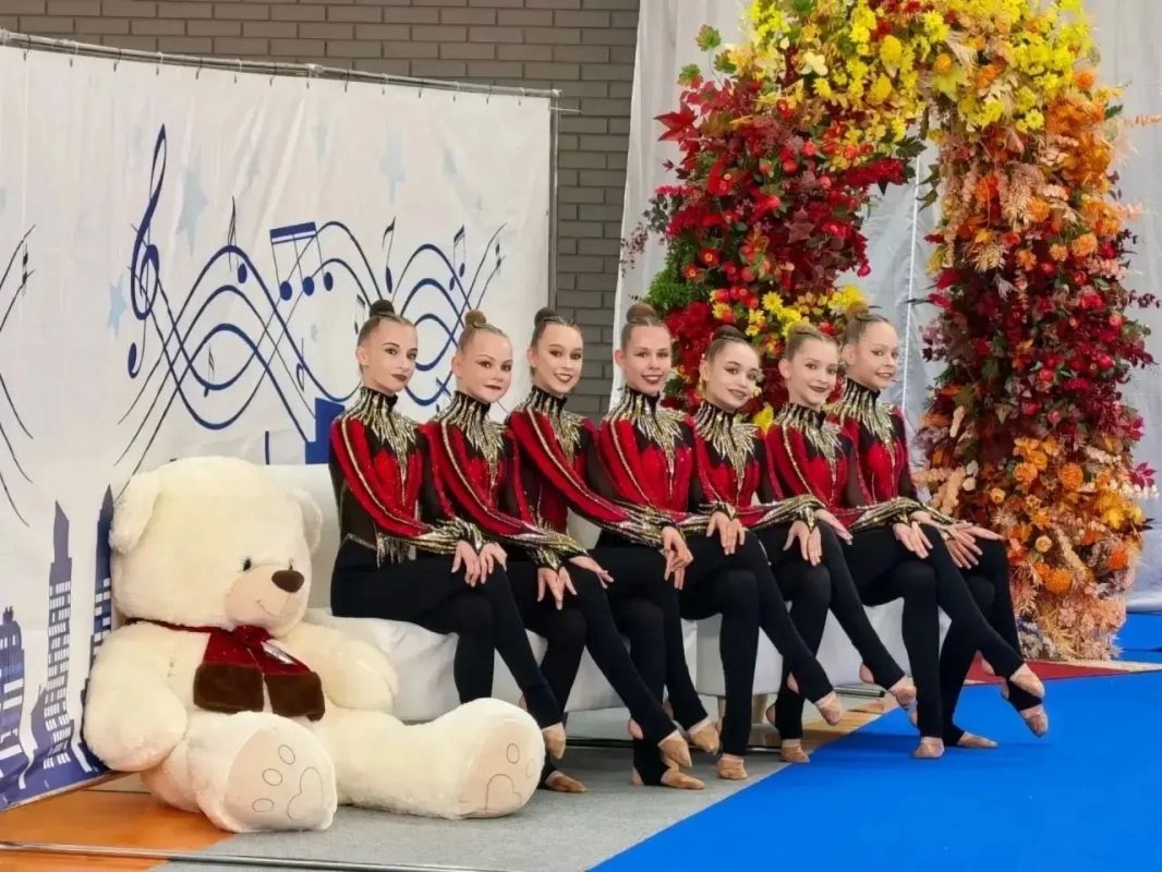 Гимнастки команды «Сонет-Виват» из Раменского стали обладателями кубка на всероссийских соревнованиях Гимнастки команды «Сонет-Виват» из Раменского стали обладателями кубка на всероссийских соревнованиях