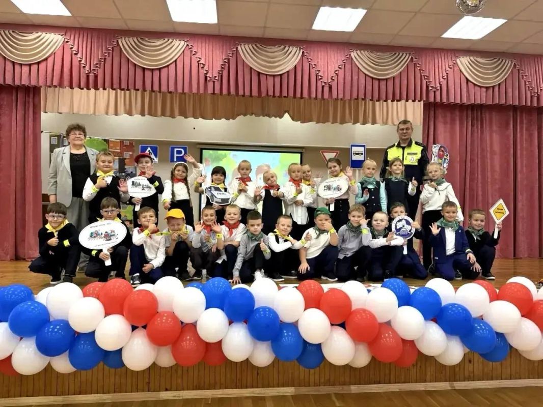 В рамках «Недели безопасности дорожного движения» сотрудники Госавтоинспекции г.о. Красногорск организовали для школьников увлекательный квест