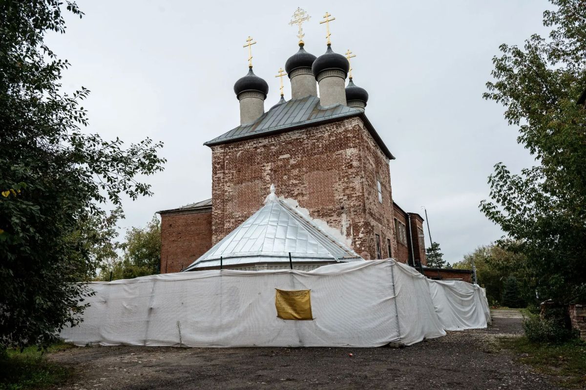 В Серпухове продолжается масштабная реставрация Казанского храма