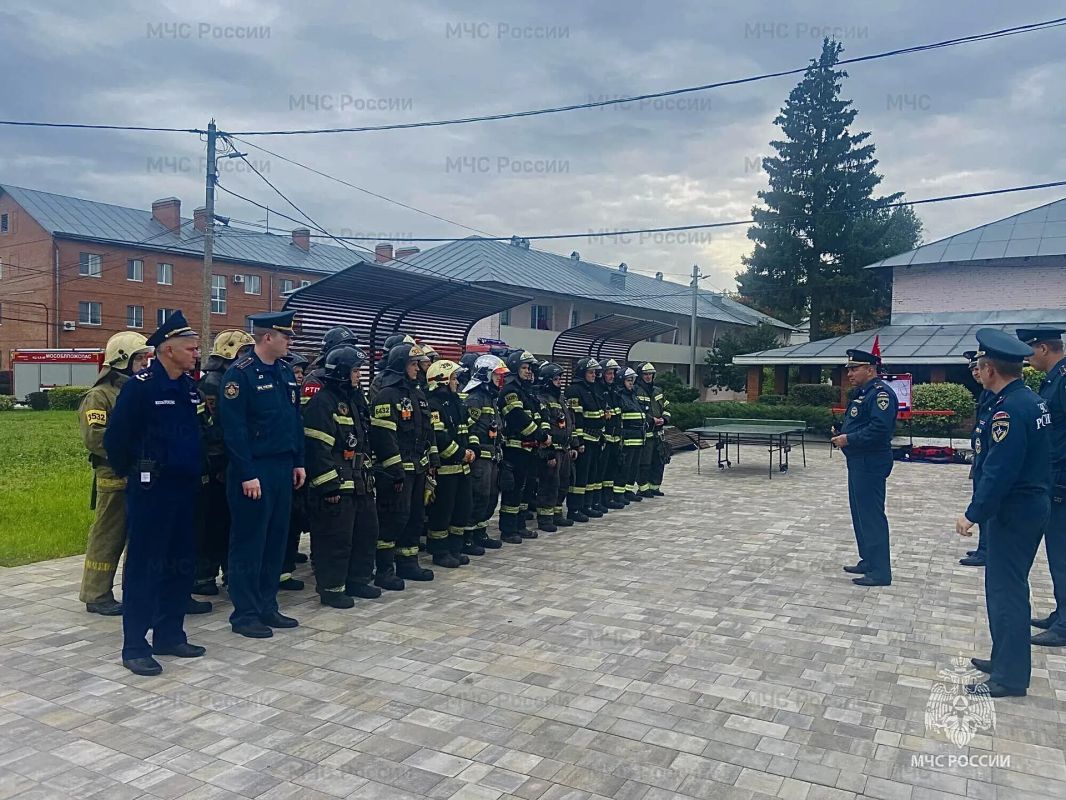 В Коломне прошли пожарно-тактические учения на социально значимом объекте В Коломне прошли пожарно-тактические учения на социально значимом объекте