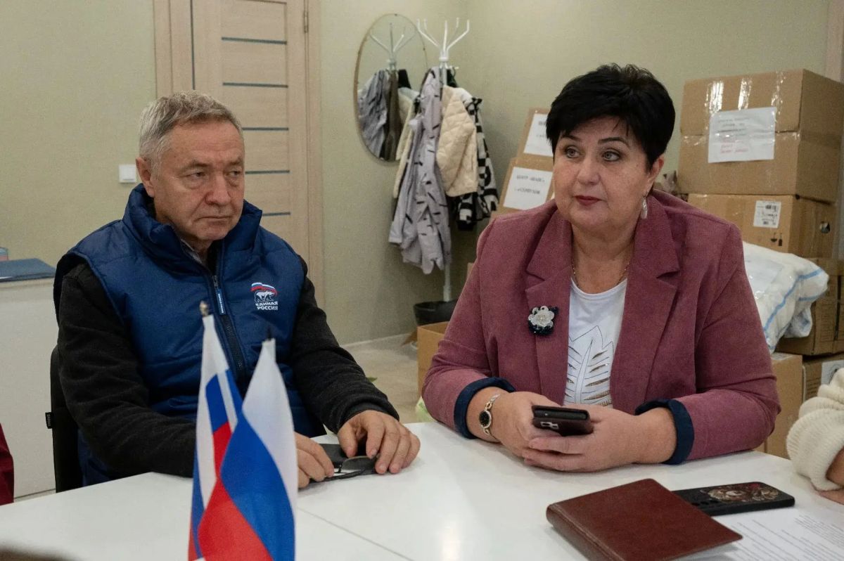В Серпухове передали гуманитарную помощь в полевой госпиталь и встретились с супругой участника СВО В Серпухове передали гуманитарную помощь в полевой госпиталь и встретились с супругой участника СВО