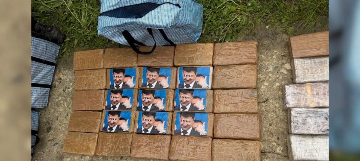 ФСБ изъяла в Подмосковье 311,6 кг кокаина в упаковках с изображением Зеленского ФСБ изъяла в Подмосковье 311,6 кг кокаина в упаковках с изображением Зеленского