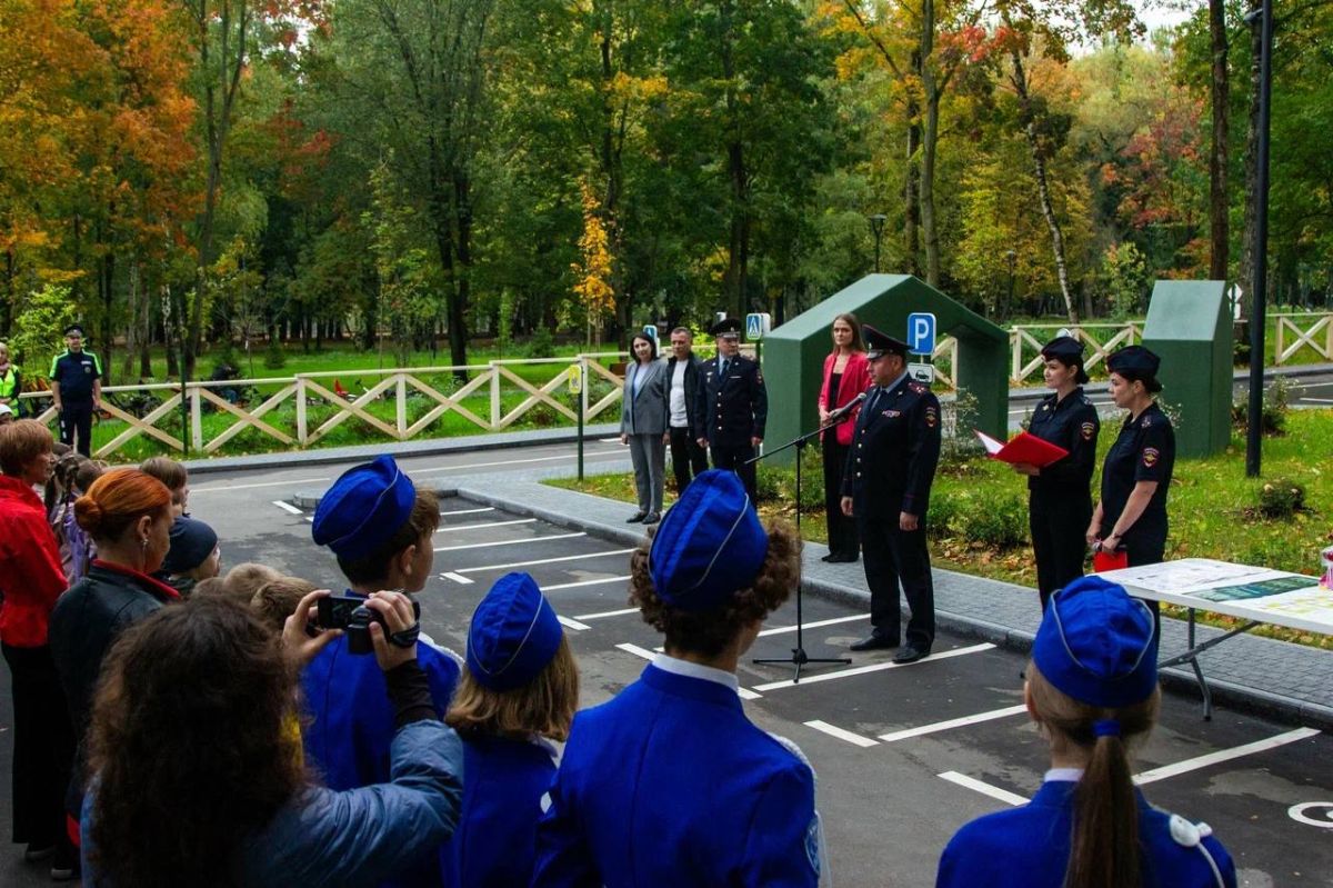 В Щелкове в Центральном парке культуры и отдыха состоялось торжественное открытие автогородка В Щелкове в Центральном парке культуры и отдыха состоялось торжественное открытие автогородка