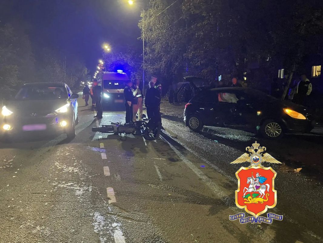 В Сергиево-Посадском городском округе полицейские устанавливают обстоятельства ДТП с участием несовершеннолетних В Сергиево-Посадском городском округе полицейские устанавливают обстоятельства ДТП с участием несовершеннолетних