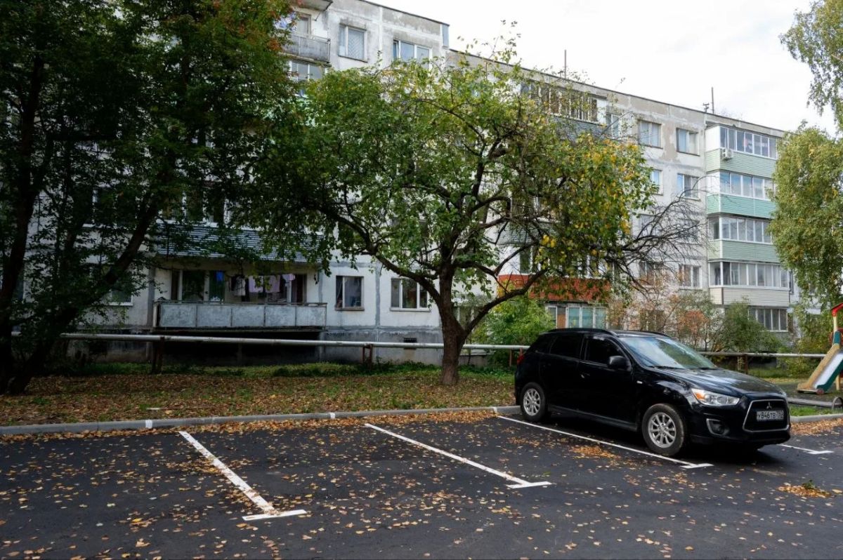 В Городском округе Серпухов завершается программа благоустройства дворовых территорий на этот год. В план были включены 10 дворов, почти все работы по ним уже выполнены В Городском округе Серпухов завершается программа благоустройства дворовых территорий на этот год. В план были включены 10 дворов, почти все работы по ним уже выполнены